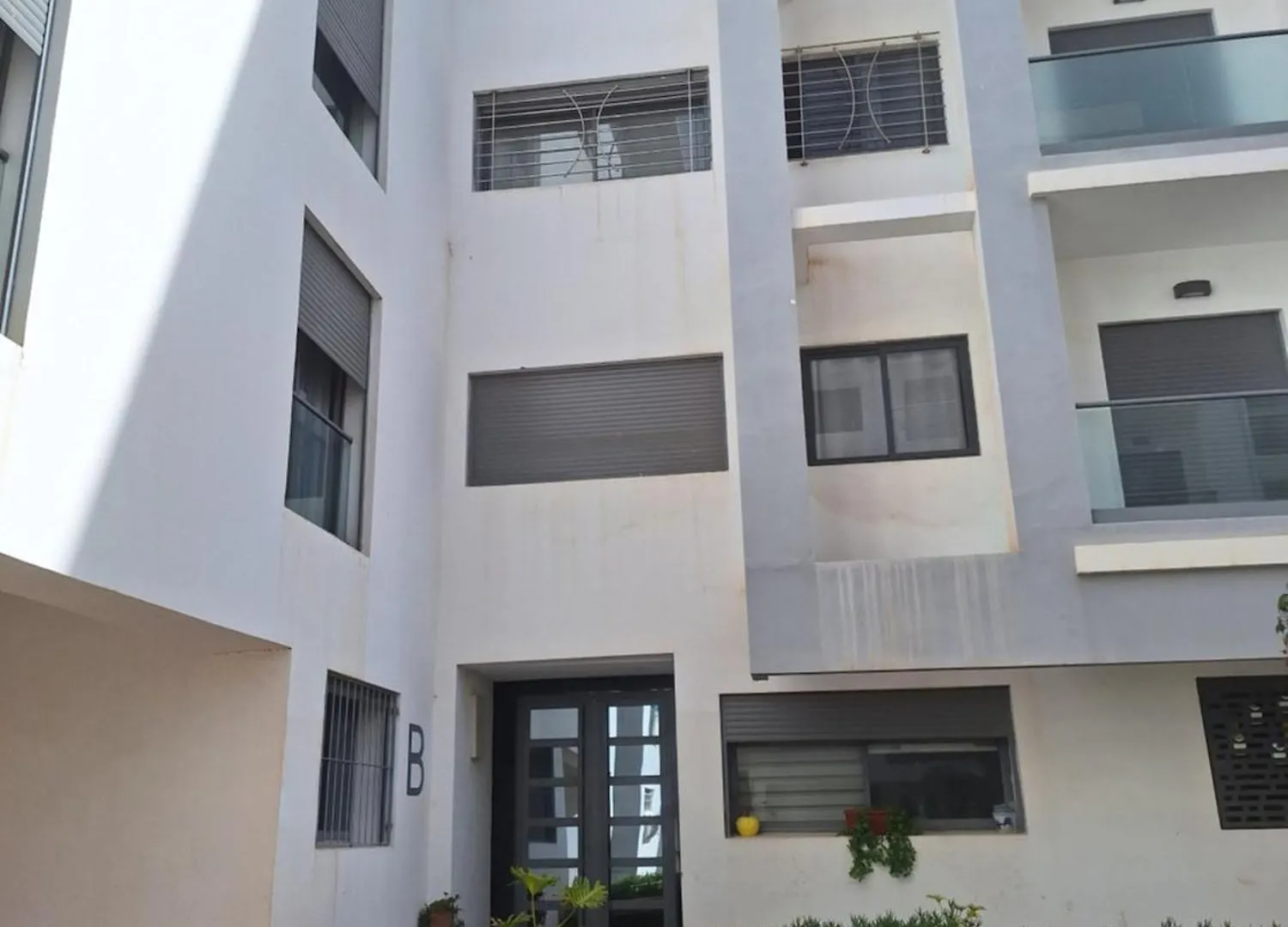 Bel Appartement Familial Residence Securisee Casablanca Apartment